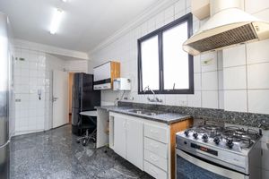 Image 25 - 923979