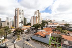 Image 11 - 923979