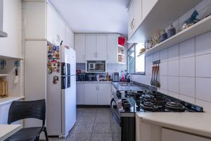 Image 18 - 923981