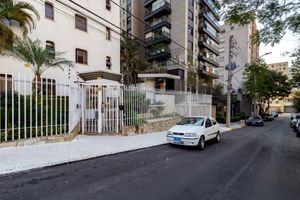 Image 44 - 923982