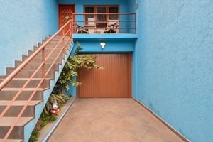 Image 3 - 923984