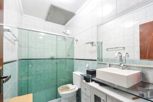 Image 34 - 923984