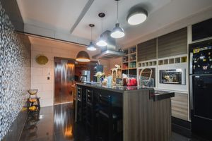 Image 20 - 923984