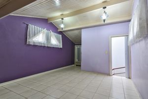 Image 40 - 923984