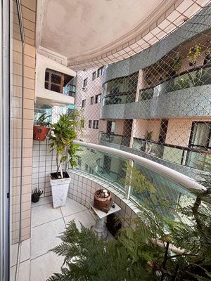 Image 8 - 923985