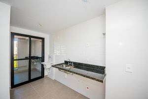 Image 8 - 923990