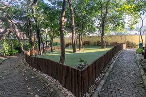 Image 33 - 923991