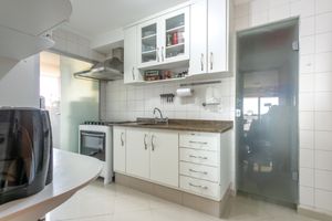 Image 17 - 923991