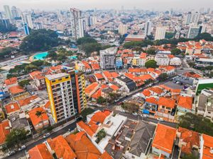 Image 13 - 923995