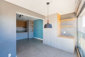 Image 21 - 923998