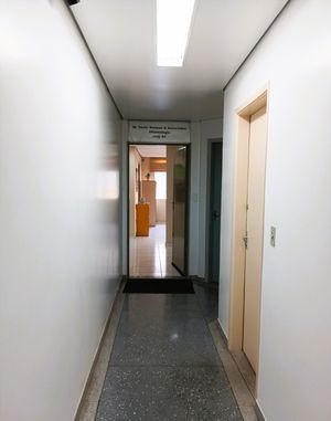 Image 17 - 924002