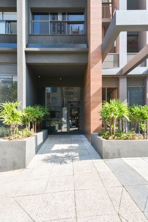 Image 32 - 924008