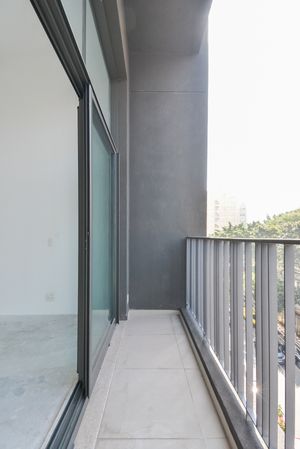Image 6 - 924008