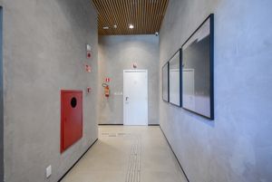 Image 31 - 924008