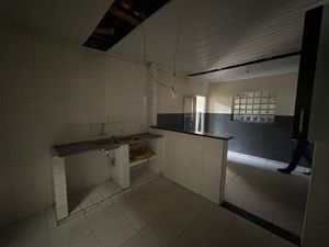 Image 15 - 924009