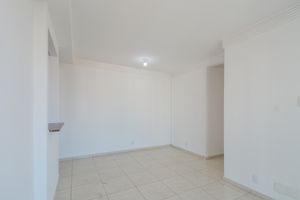 Image 7 - 924010