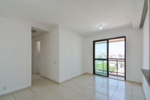 Image 3 - 924010
