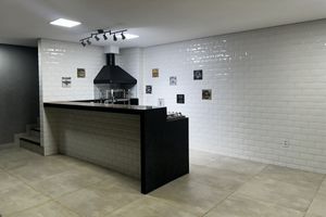 Image 4 - 924012