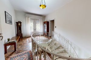Image 62 - 924013