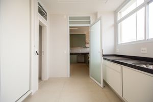 Image 38 - 924016