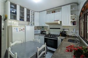 Image 29 - 924017