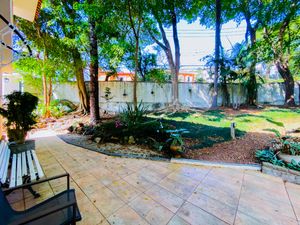 Image 3 - 924018