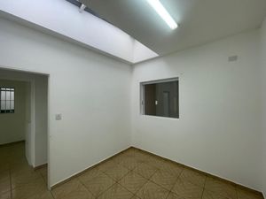 Image 18 - 924020