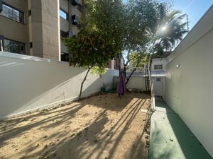 Image 27 - 924020