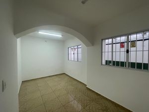 Image 15 - 924020