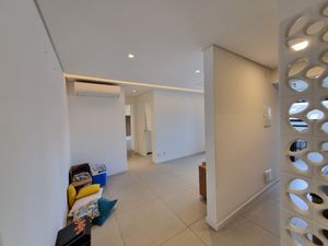 Image 32 - 924027