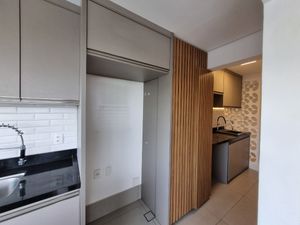 Image 22 - 924027