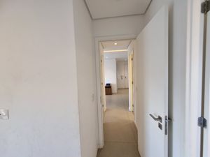 Image 9 - 924027