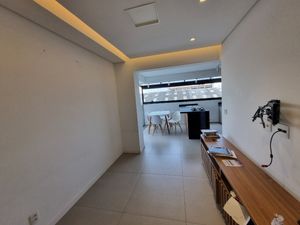 Image 8 - 924027