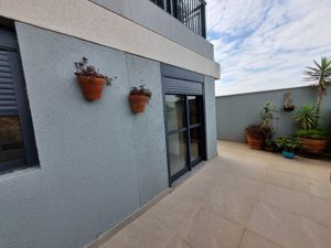 Image 10 - 924027