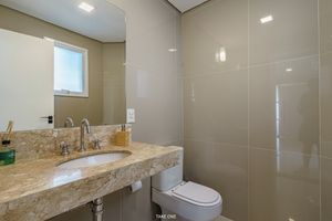 Image 4 - 924032
