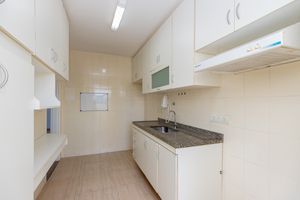 Image 20 - 924041