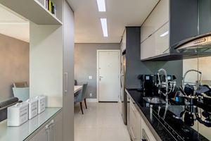 Image 4 - 924043