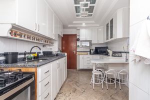 Image 33 - 924050