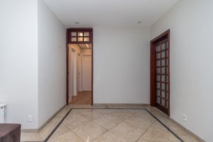 Image 31 - 924050