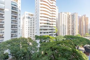 Image 15 - 924051