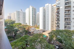 Image 16 - 924051