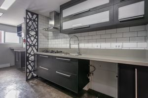 Image 23 - 924053