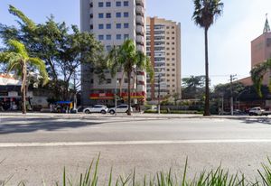 Image 40 - 924057