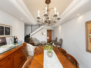 Image 4 - 924065