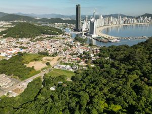 Image 13 - 924067