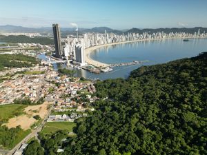 Image 6 - 924067