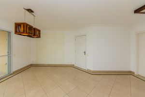 Image 8 - 924069