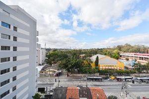 Image 10 - 924075