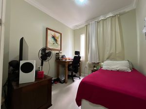 Image 19 - 924076