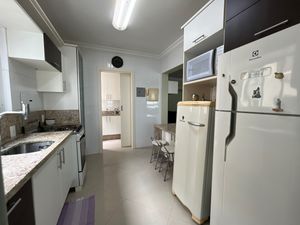 Image 10 - 924076